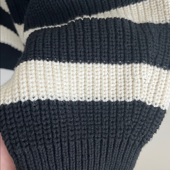 H&M Striped Black & Cream Knit Cardigan; Cotton Blend - Picture 9 of 10
